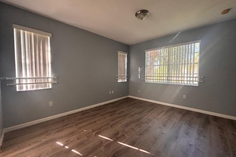 Adosado en alquiler en Miramar, Florida, 4 dormitorios, 168.62 m2 № 1832234 - foto 4