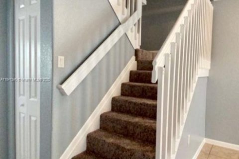 Adosado en alquiler en Miramar, Florida, 4 dormitorios, 168.62 m2 № 1832234 - foto 3