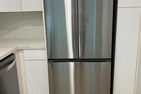 Купить кондоминиум в Норт-Бей-Виллидж, Флорида 1 спальня, 76.64м2, № 2003504 - фото 5