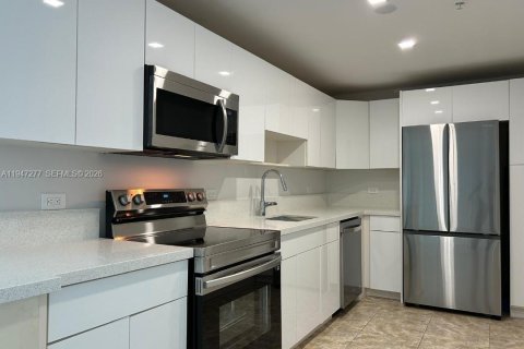 Купить кондоминиум в Норт-Бей-Виллидж, Флорида 1 спальня, 76.64м2, № 2003504 - фото 6