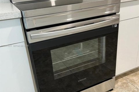 Купить кондоминиум в Норт-Бей-Виллидж, Флорида 1 спальня, 76.64м2, № 2003504 - фото 3