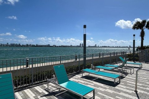 Купить кондоминиум в Норт-Бей-Виллидж, Флорида 1 спальня, 76.64м2, № 2003504 - фото 11