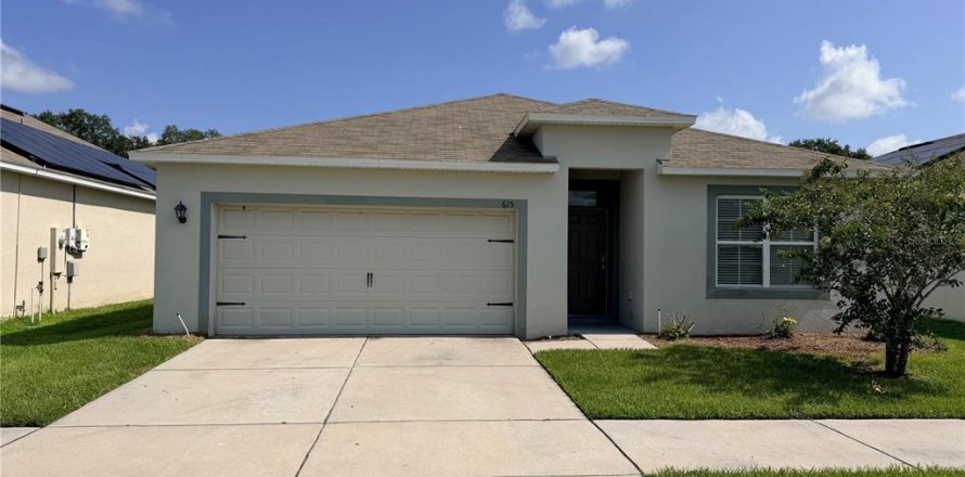 Villa ou maison à Auburndale, Floride 4 chambres, 171.96 m2 № 2277349