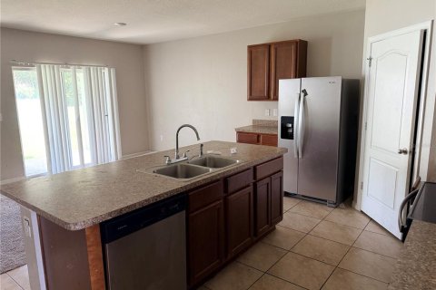 Villa ou maison à vendre à Auburndale, Floride: 4 chambres, 171.96 m2 № 2277349 - photo 4