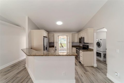 Villa ou maison à vendre à Ocala, Floride: 4 chambres, 194.17 m2 № 2142641 - photo 23