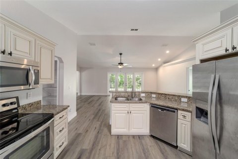 Villa ou maison à vendre à Ocala, Floride: 4 chambres, 194.17 m2 № 2142641 - photo 21