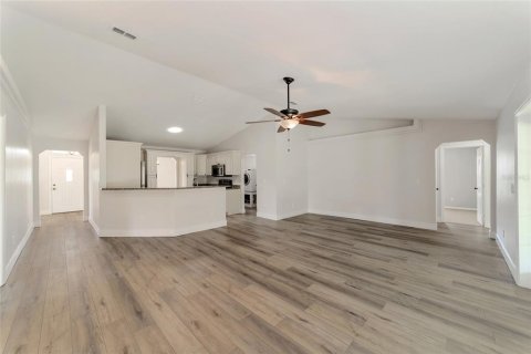 Villa ou maison à vendre à Ocala, Floride: 4 chambres, 194.17 m2 № 2142641 - photo 8