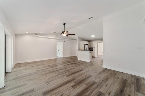 Villa ou maison à vendre à Ocala, Floride: 4 chambres, 194.17 m2 № 2142641 - photo 4
