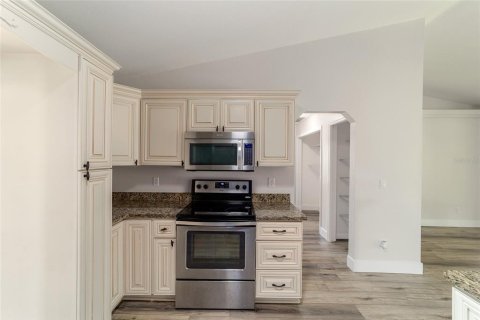 Villa ou maison à vendre à Ocala, Floride: 4 chambres, 194.17 m2 № 2142641 - photo 20