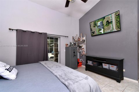 House in Lehigh Acres, Florida 4 bedrooms № 1772483 - photo 15