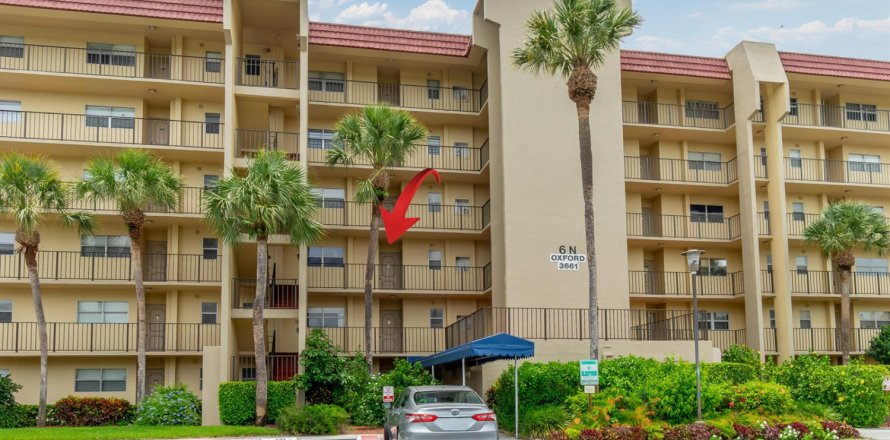 Condo in Lake Worth, Florida, 2 bedrooms № 2181925