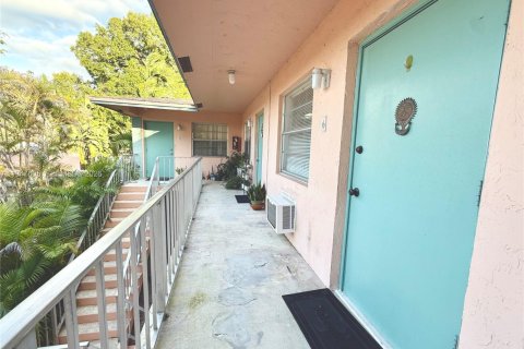 Apartment in Fort Lauderdale, Florida 1 bedroom, 92.9 sq.m. № 2003841 - photo 2