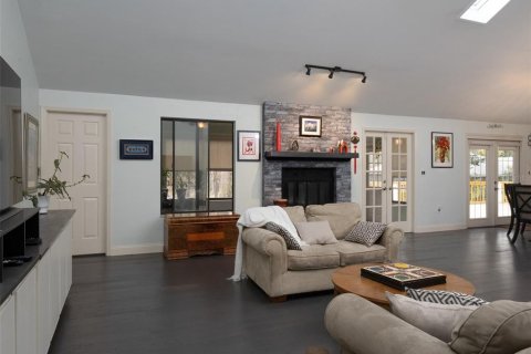 House in Gainesville, Florida 4 bedrooms, 237.74 sq.m. № 1537644 - photo 5