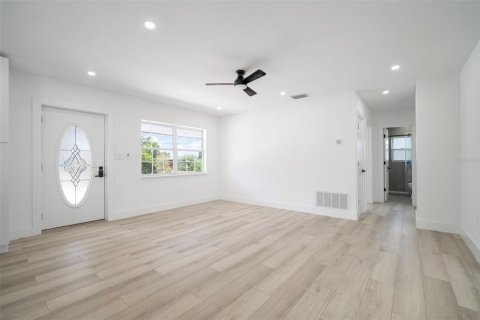 Villa ou maison à vendre à Venice, Floride: 2 chambres, 160.44 m2 № 1879812 - photo 5