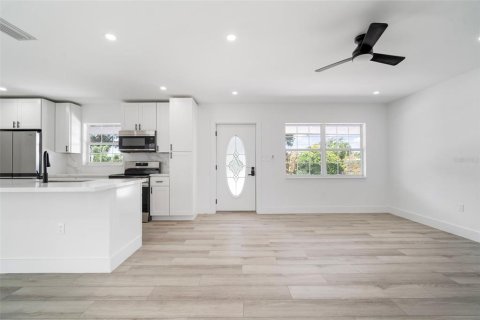 Villa ou maison à vendre à Venice, Floride: 2 chambres, 160.44 m2 № 1879812 - photo 6