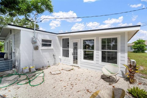 Villa ou maison à vendre à Venice, Floride: 2 chambres, 160.44 m2 № 1879812 - photo 30