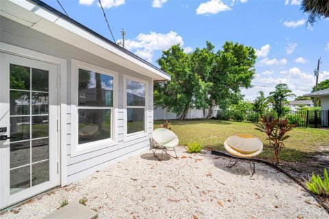 Villa ou maison à vendre à Venice, Floride: 2 chambres, 160.44 m2 № 1879812 - photo 8