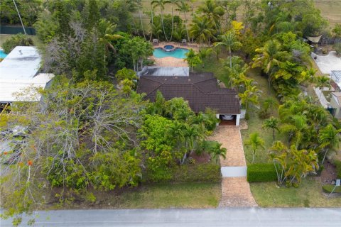 House in Miami, Florida 3 bedrooms, 106.84 sq.m. № 1726688 - photo 30
