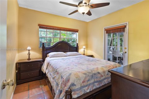 House in Miami, Florida 3 bedrooms, 106.84 sq.m. № 1726688 - photo 14