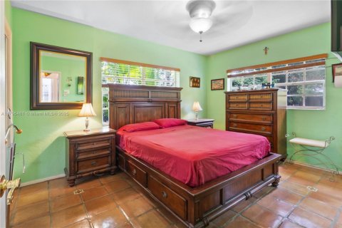 House in Miami, Florida 3 bedrooms, 106.84 sq.m. № 1726688 - photo 17