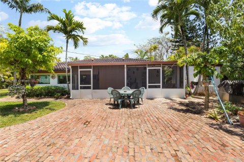 House in Miami, Florida 3 bedrooms, 106.84 sq.m. № 1726688 - photo 18
