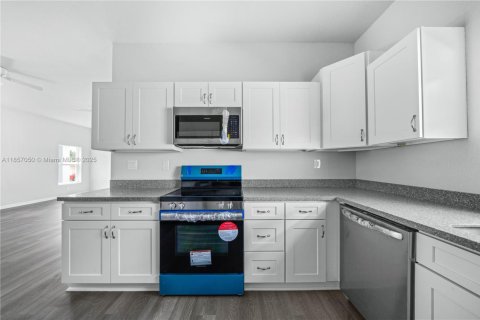 Casa en venta en Sebring, Florida, 3 dormitorios, 123.56 m2 № 1889948 - foto 9