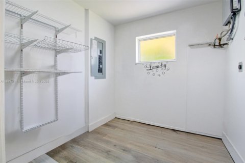 Villa ou maison à vendre à Pembroke Pines, Floride: 3 chambres, 200.2 m2 № 1801170 - photo 26
