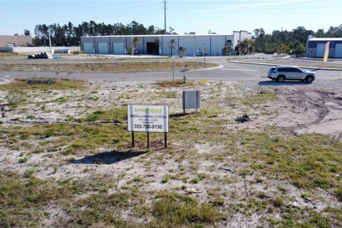 Commercial property in Saint Cloud, Florida № 1957658 - photo 13