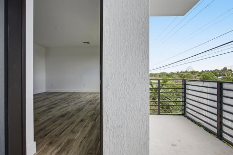 Adosado en venta en Pompano Beach, Florida, 2 dormitorios, 143.44 m2 № 2190093 - foto 25
