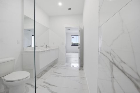 Adosado en venta en Pompano Beach, Florida, 2 dormitorios, 143.44 m2 № 2190093 - foto 20