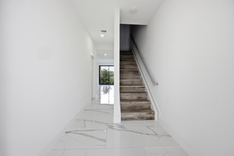Adosado en venta en Pompano Beach, Florida, 2 dormitorios, 143.44 m2 № 2190093 - foto 3