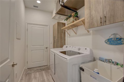 House in Palmetto, Florida 2 bedrooms, 121.42 sq.m. № 1629616 - photo 29