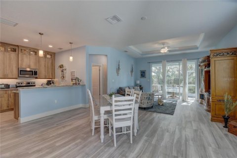 House in Palmetto, Florida 2 bedrooms, 121.42 sq.m. № 1629616 - photo 11