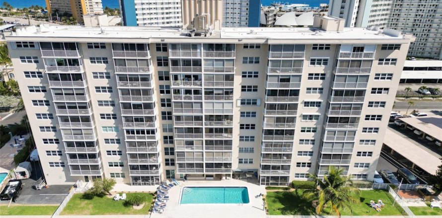 Condo à Pompano Beach, Floride, 2 chambres  № 2077778