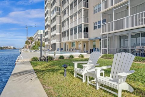 Copropriété à vendre à Pompano Beach, Floride: 2 chambres, 111.48 m2 № 2077778 - photo 30