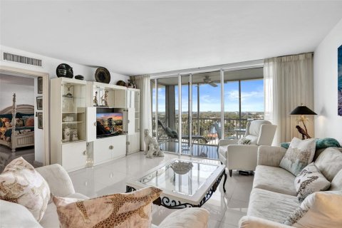 Copropriété à vendre à Pompano Beach, Floride: 2 chambres, 111.48 m2 № 2077778 - photo 10