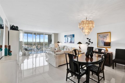 Copropriété à vendre à Pompano Beach, Floride: 2 chambres, 111.48 m2 № 2077778 - photo 8