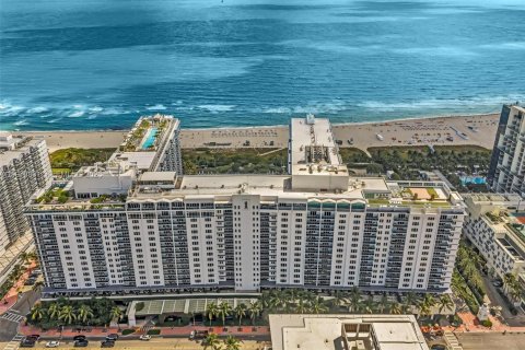 Condo à Miami Beach, Floride, 2 chambres  № 2046202