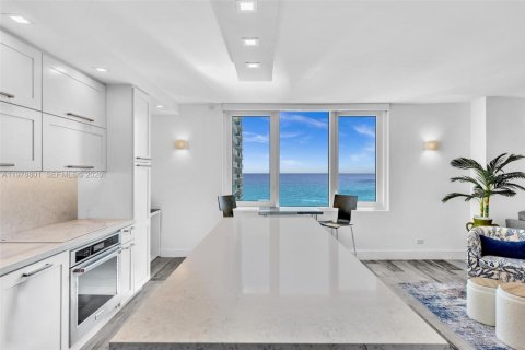 Copropriété à vendre à Miami Beach, Floride: 2 chambres, 117.06 m2 № 2046202 - photo 9