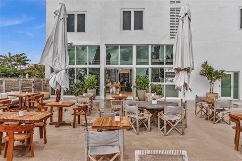 Copropriété à vendre à Miami Beach, Floride: 2 chambres, 117.06 m2 № 2046202 - photo 24