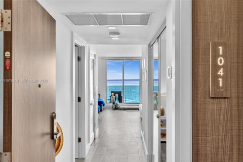 Copropriété à vendre à Miami Beach, Floride: 2 chambres, 117.06 m2 № 2046202 - photo 2