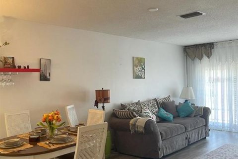 Condominio en venta en Dunedin, Florida, 2 dormitorios, 86.4 m2 № 1723070 - foto 3