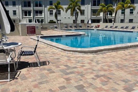 Condominio en venta en Dunedin, Florida, 2 dormitorios, 86.4 m2 № 1723070 - foto 14
