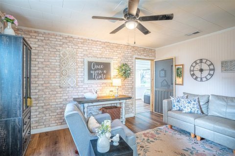 Casa en venta en Auburndale, Florida, 3 dormitorios, 90.39 m2 № 2149480 - foto 3