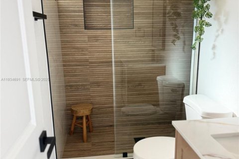 House in Miami, Florida 3 bedrooms № 1994114 - photo 17