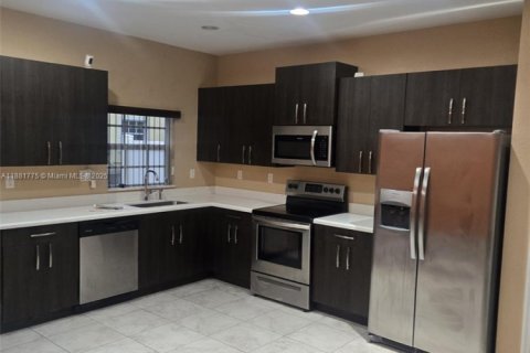 Townhouse in Lauderhill, Florida 3 bedrooms, 138.98 sq.m. № 1924723 - photo 17