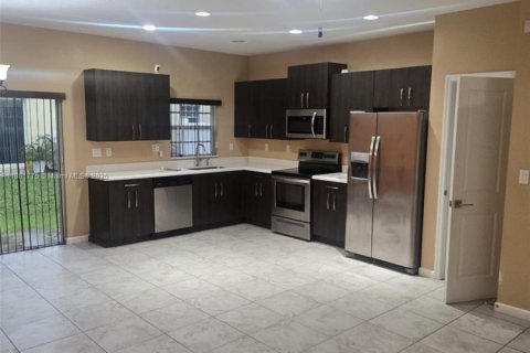 Townhouse in Lauderhill, Florida 3 bedrooms, 138.98 sq.m. № 1924723 - photo 16