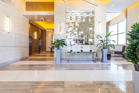 Copropriété à louer à Miami, Floride: 2 chambres, 101.82 m2 № 1882341 - photo 16