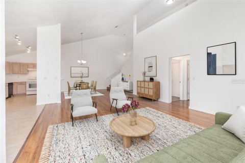 Duplex in Orlando, Florida 3 bedrooms, 181.62 sq.m. № 1909945 - photo 8