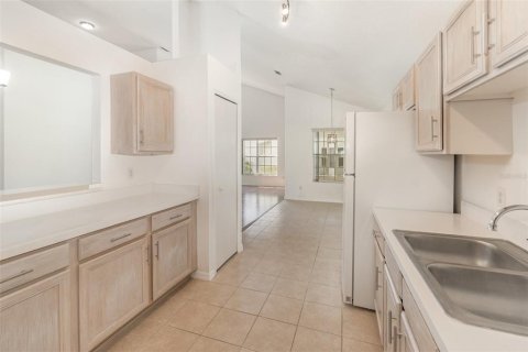 Duplex in Orlando, Florida 3 bedrooms, 181.62 sq.m. № 1909945 - photo 10